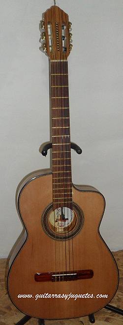 Requinto fino de paloescrito con pinabete modelo MDPE fotografía 1
